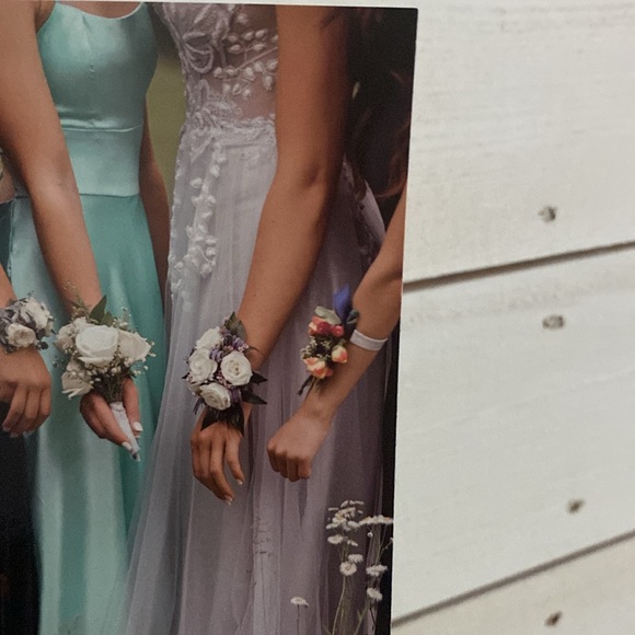 Prom dress size 6, plenty of length, slight train. - Picture 1 of 11